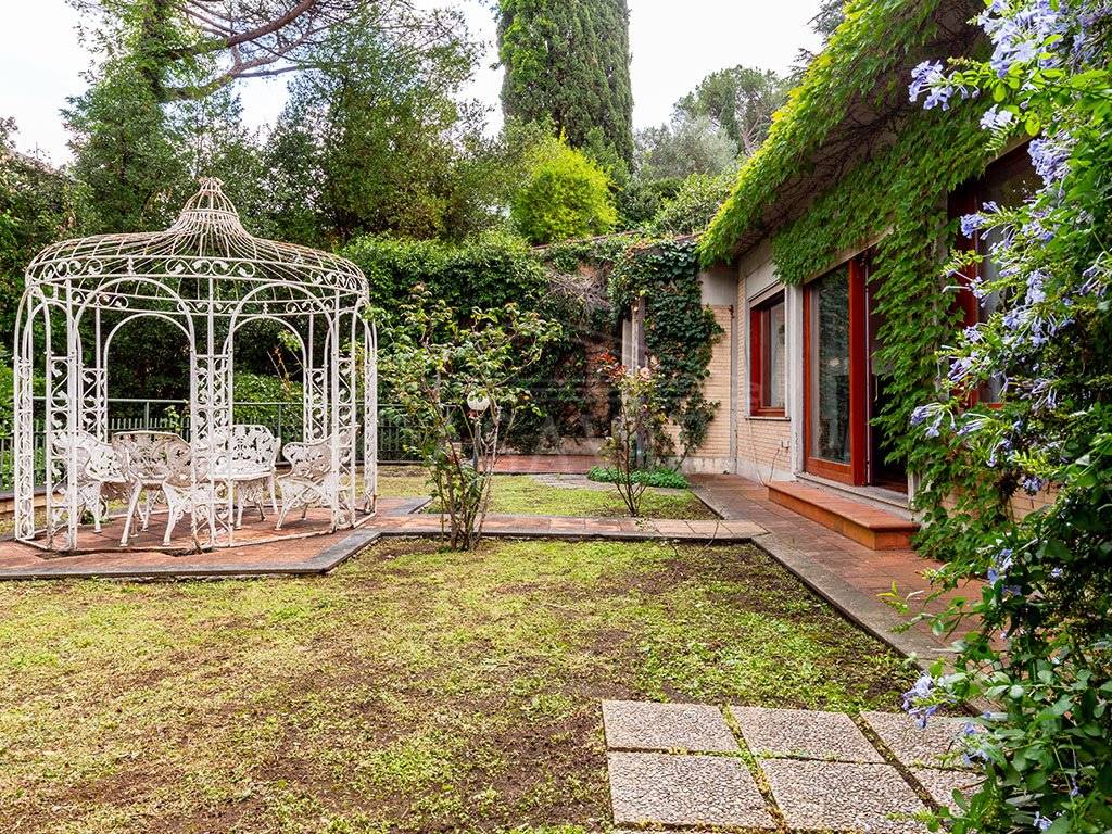 casa indipendente in vendita a Roma in zona Della Vittoria