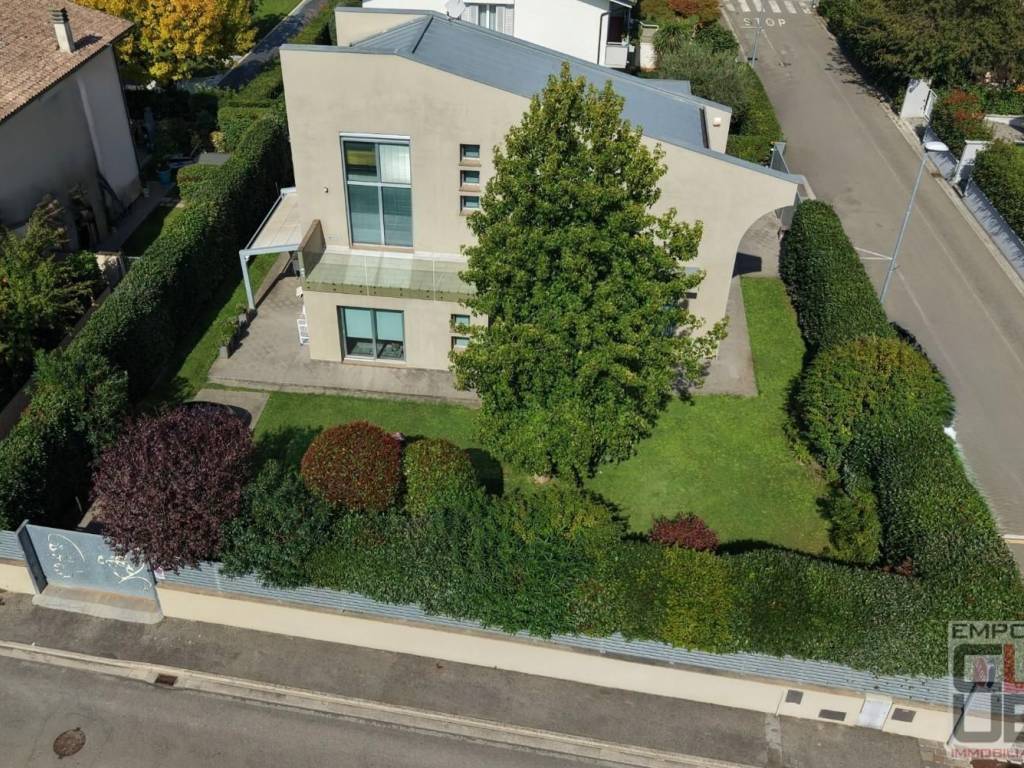 casa indipendente in vendita a Fucecchio