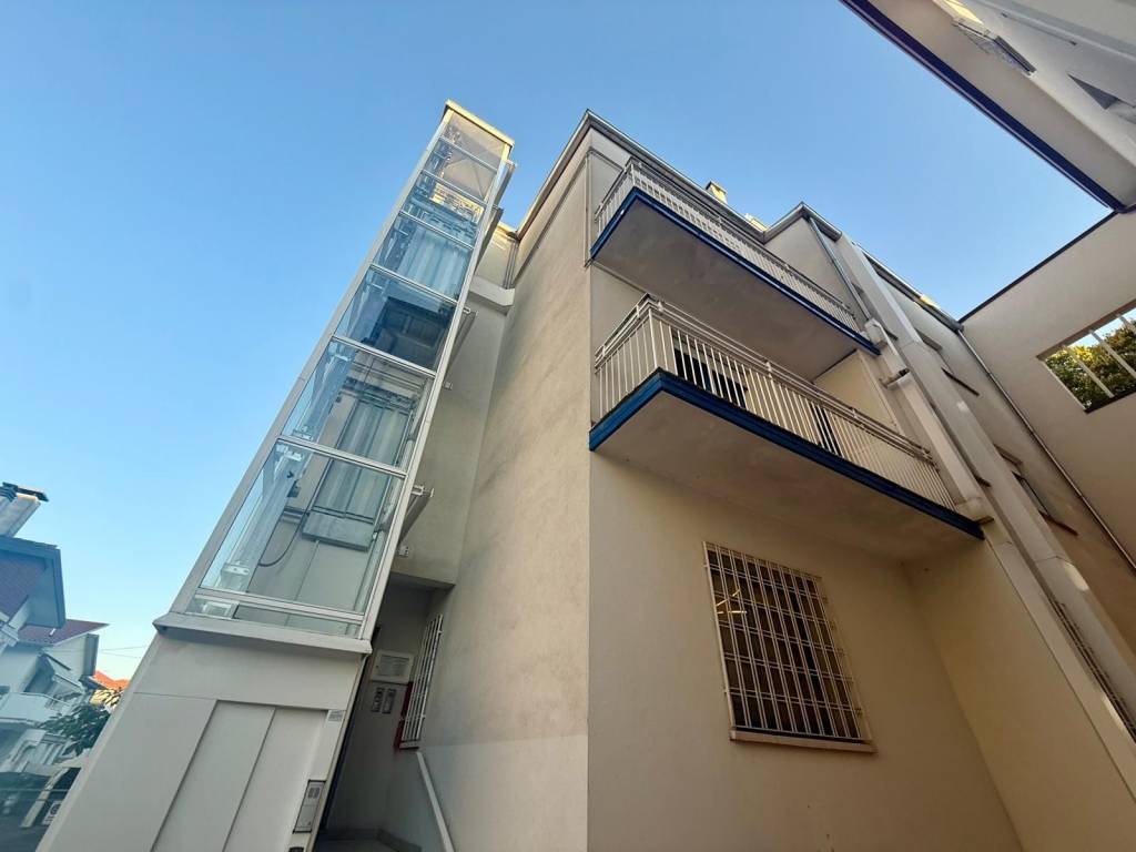 locale di sgombero in vendita a Jesolo in zona Lido