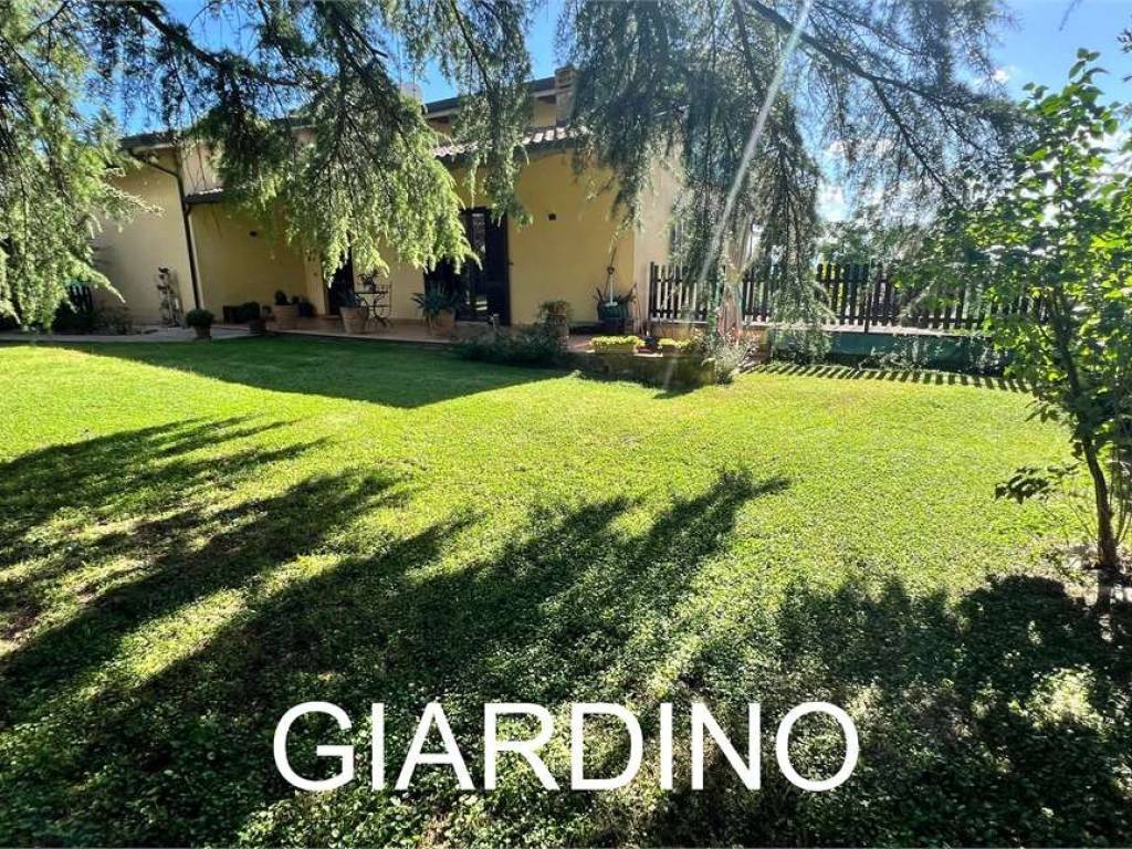casa indipendente in vendita a Perugia