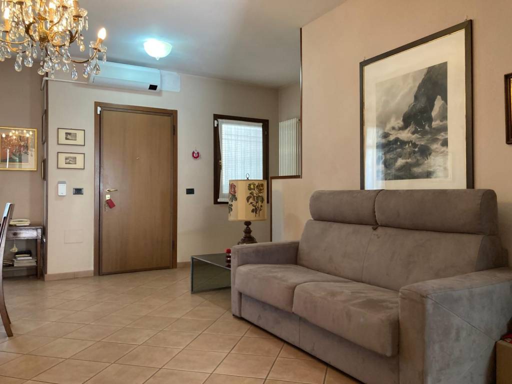 casa indipendente in vendita a Forlì in zona Bussecchio