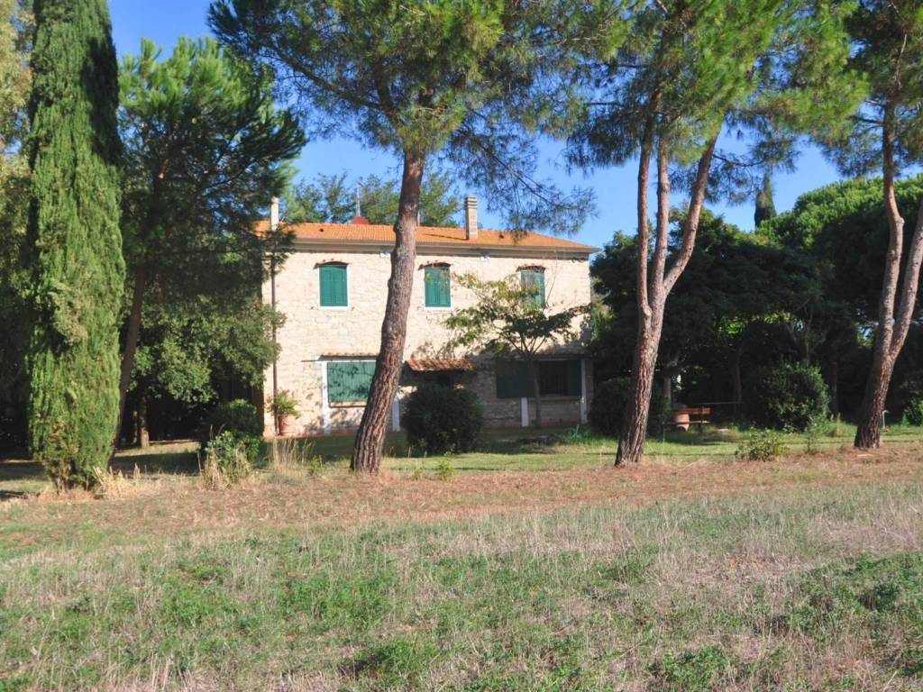 casa indipendente in vendita a Rosignano Marittimo in zona Vada