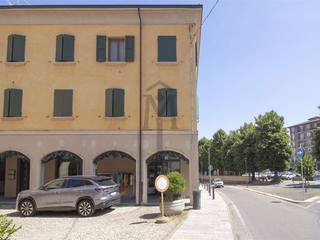 negozio in vendita a San Polo d'Enza