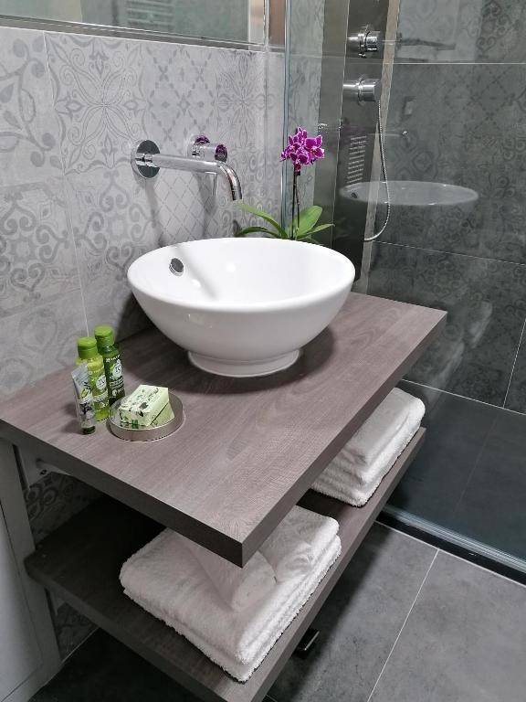 Trilocale via Ruggero Mastrangelo 17, Kalsa, Palermo - Photo 11