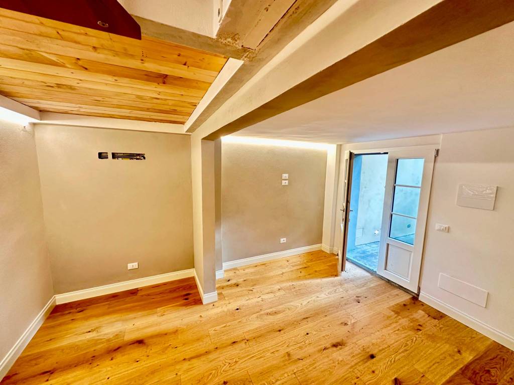 negozio in vendita a Firenze in zona Firenze Nova