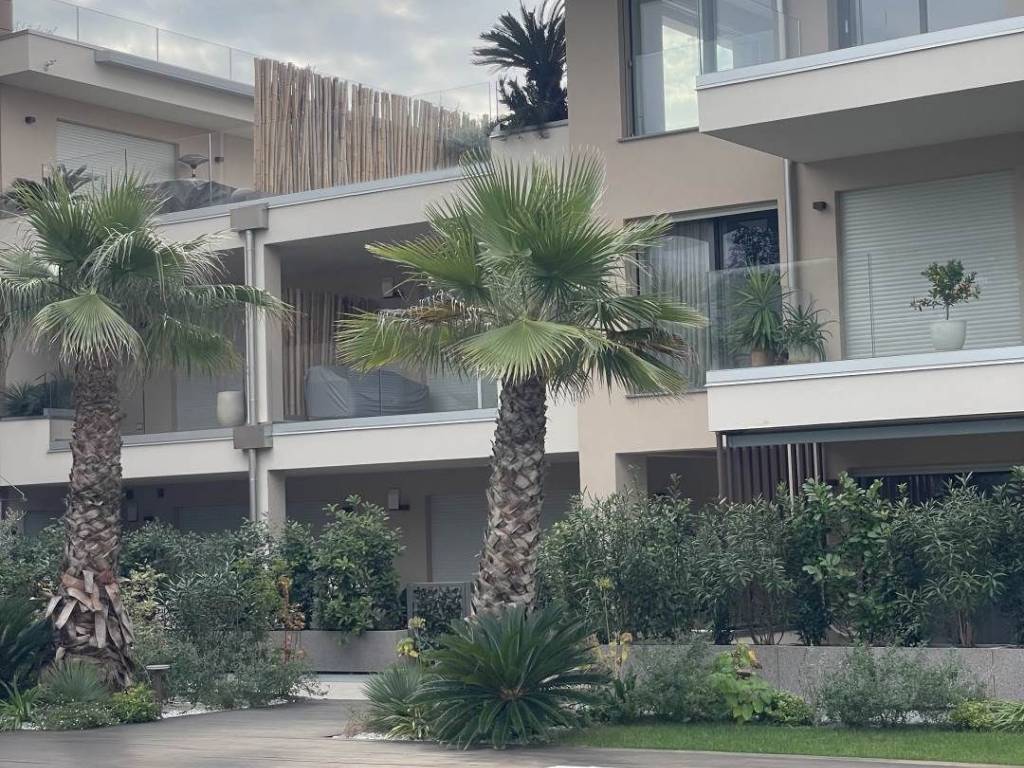 appartamento in vendita a Desenzano del Garda