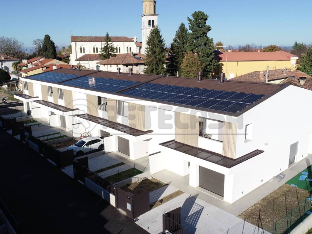 casa indipendente in vendita a Fiumicello Villa Vicentina in zona Fiumicello