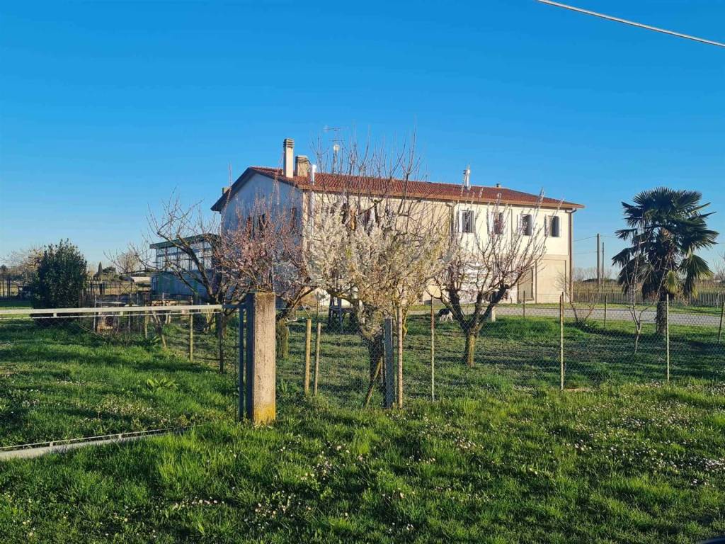 appartamento in vendita a Caorle in zona San Gaetano