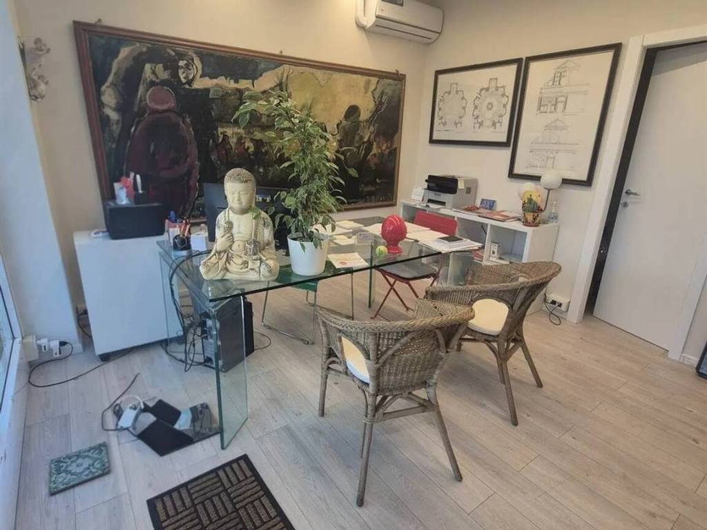 ufficio in vendita a Firenze in zona Novoli