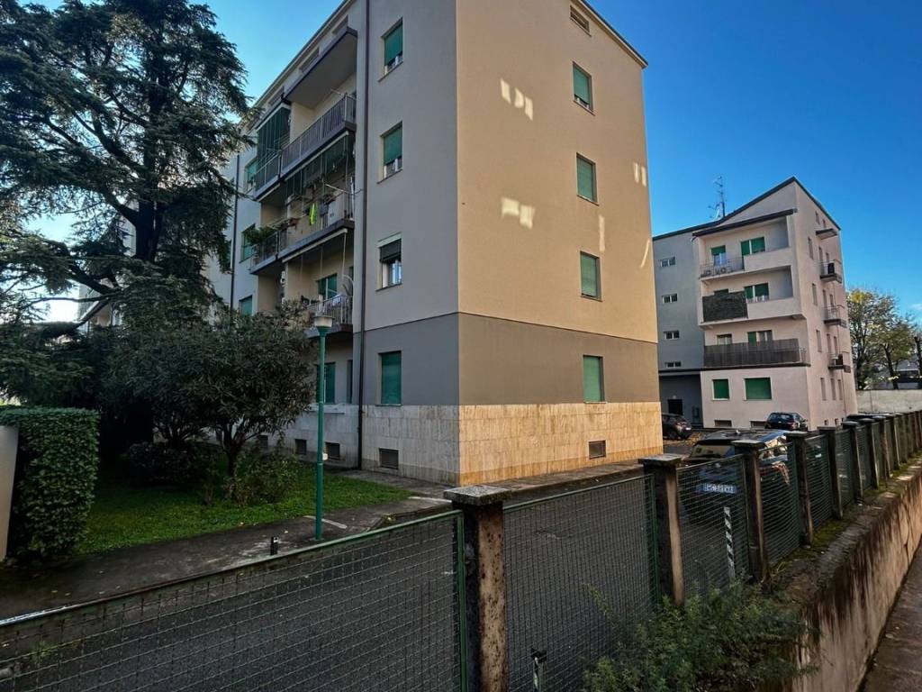 immagine annuncio 2 di 4