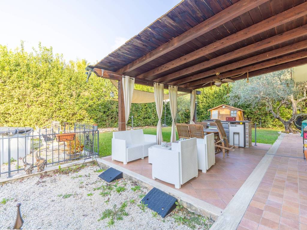 casa indipendente in vendita a Sant'Angelo Romano