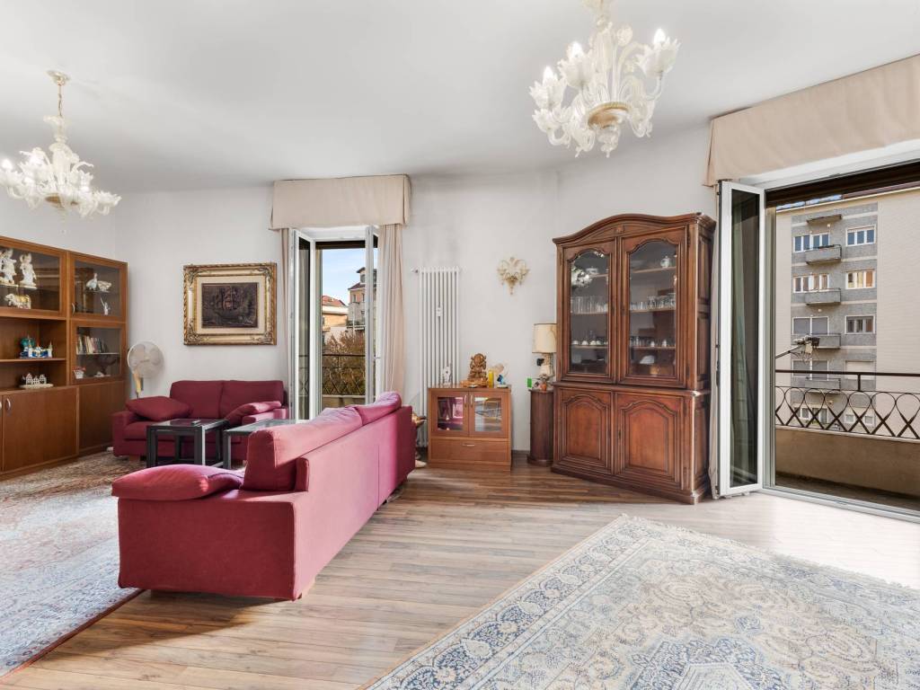 appartamento in vendita a Milano in zona Guastalla