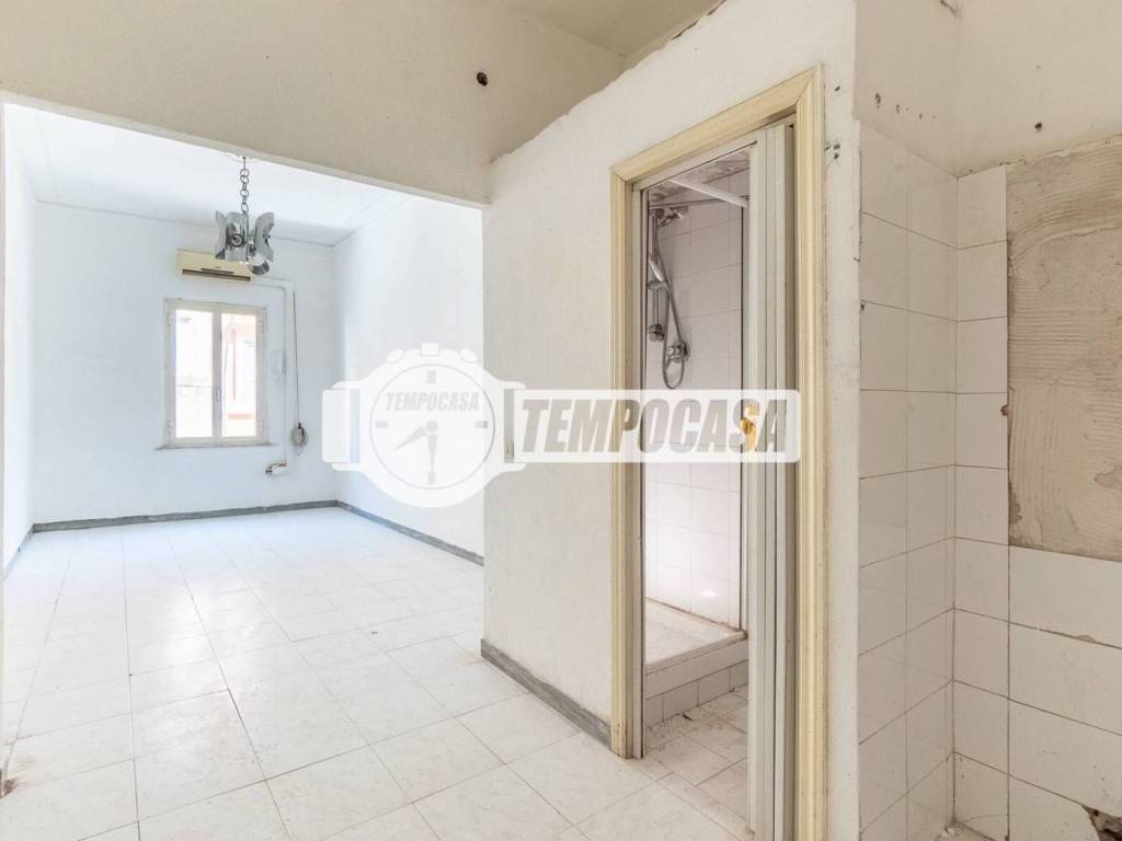 appartamento in vendita a Roma in zona Tuscolano