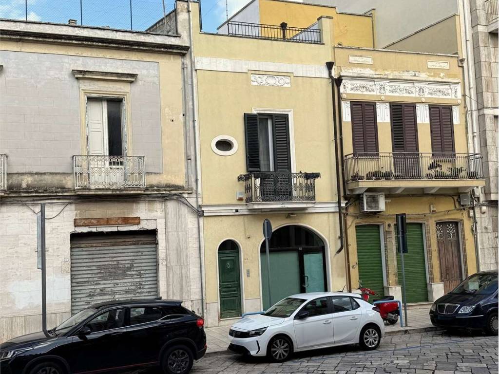 casa indipendente in vendita a Brindisi in zona Centro Città