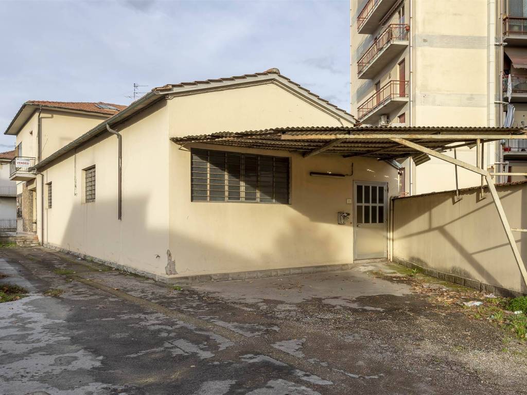 ufficio in vendita a Campi Bisenzio in zona Capalle
