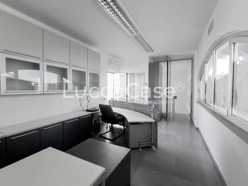 ufficio in affitto a Viareggio