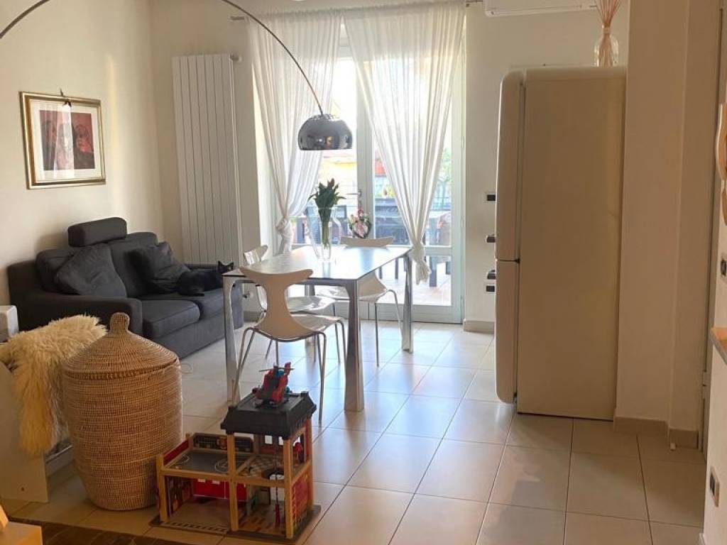 appartamento in vendita a Massa in zona Centro Storico