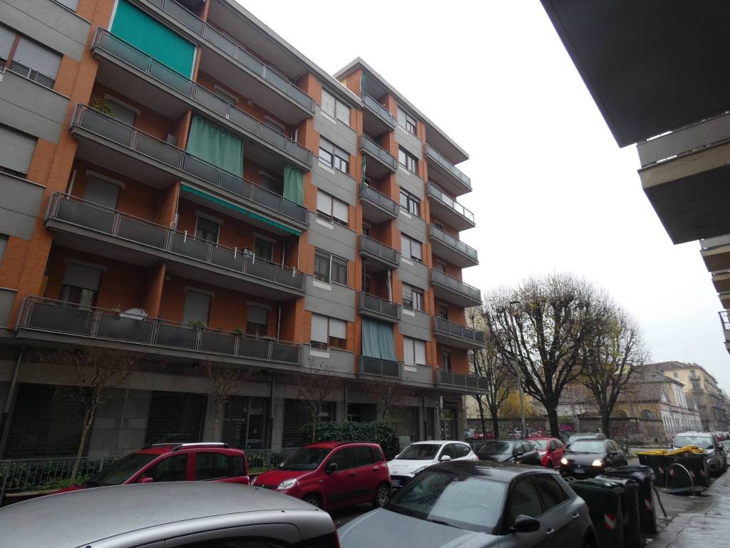 appartamento in vendita a Torino in zona Aurora