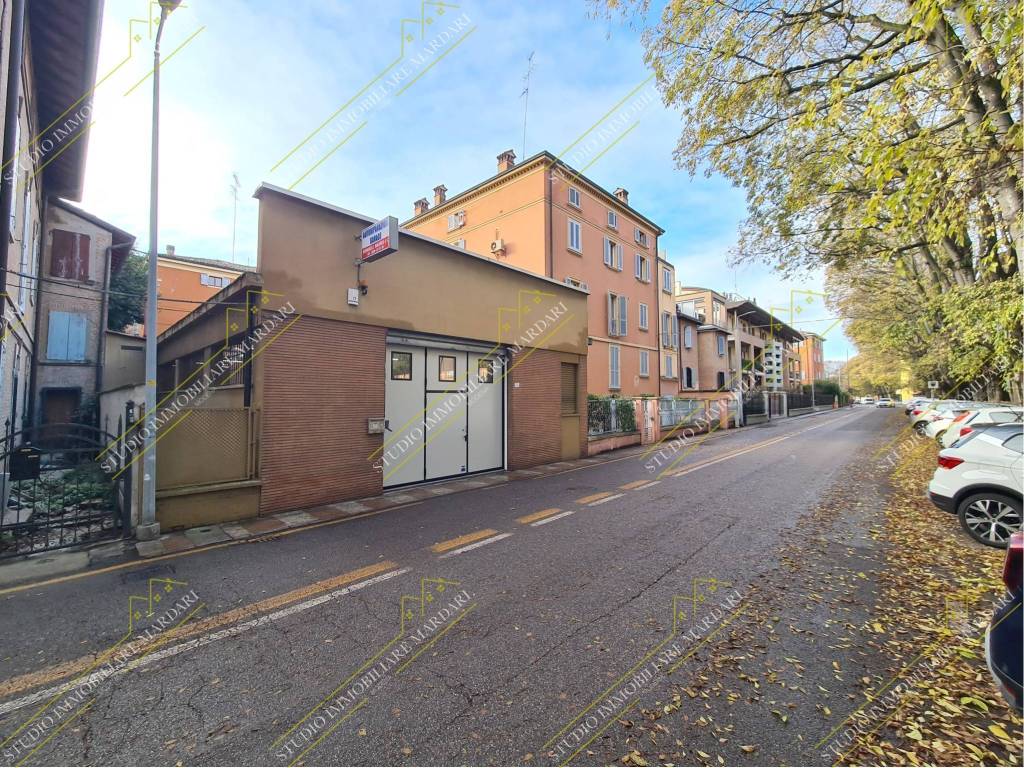 appartamento in vendita a Modena in zona Centro Storico