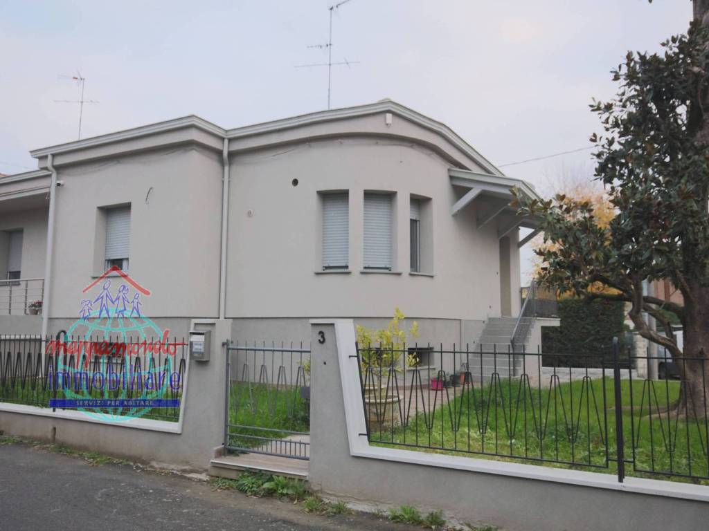 casa indipendente in vendita a Terre del Reno