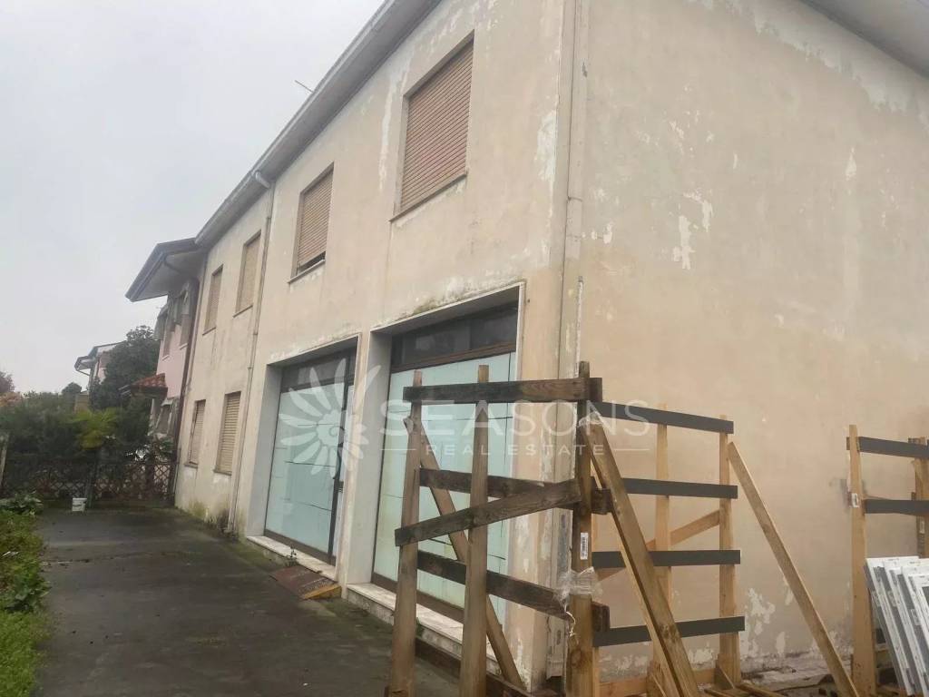 casa indipendente in vendita a Jesolo in zona Cortellazzo