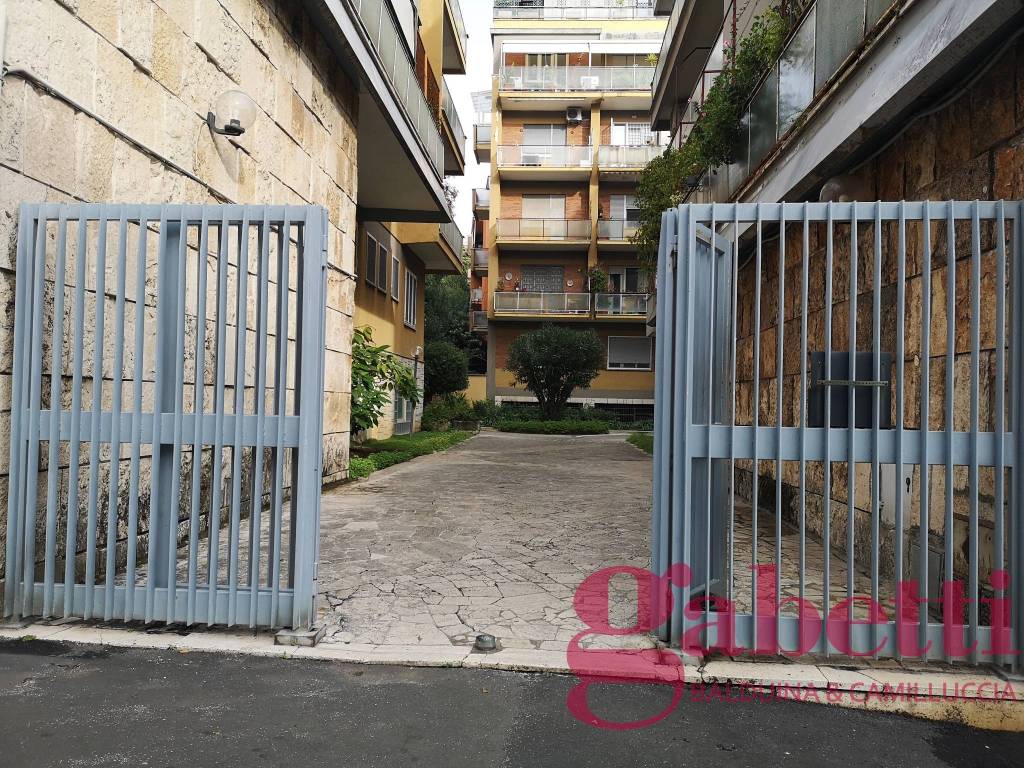 appartamento in vendita a Roma in zona Aurelio