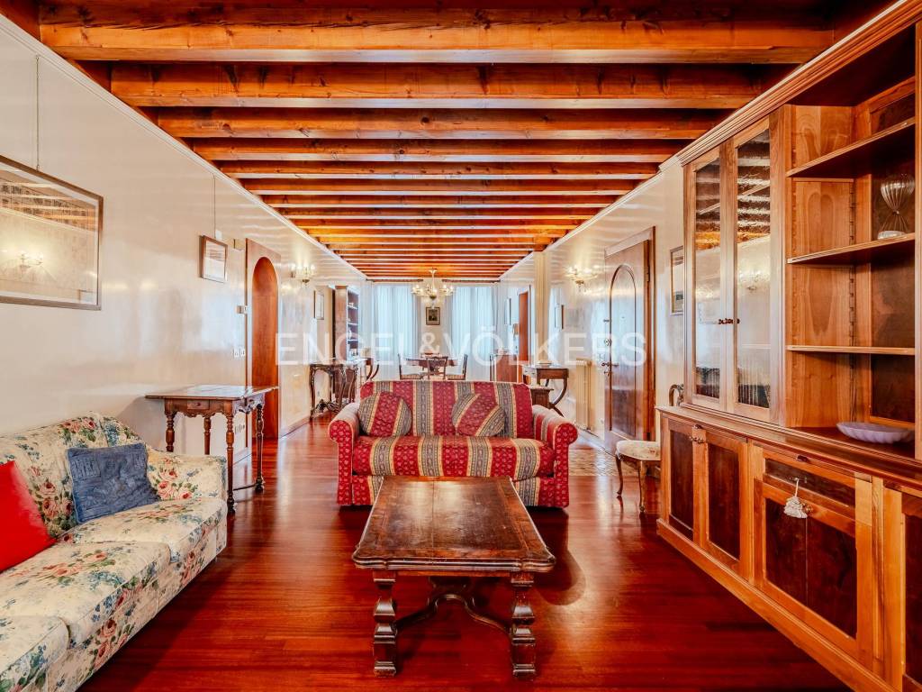 appartamento in vendita a Treviso in zona Centro Storico