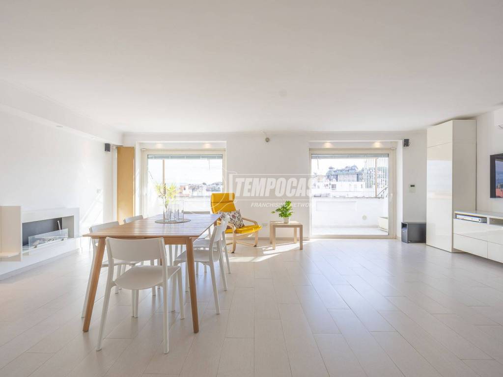 appartamento in vendita a Roma in zona Della Vittoria