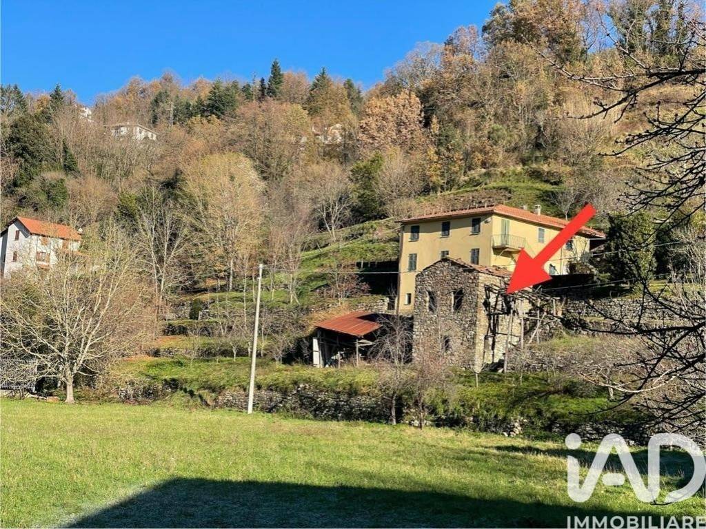 casa indipendente in vendita a Varese Ligure