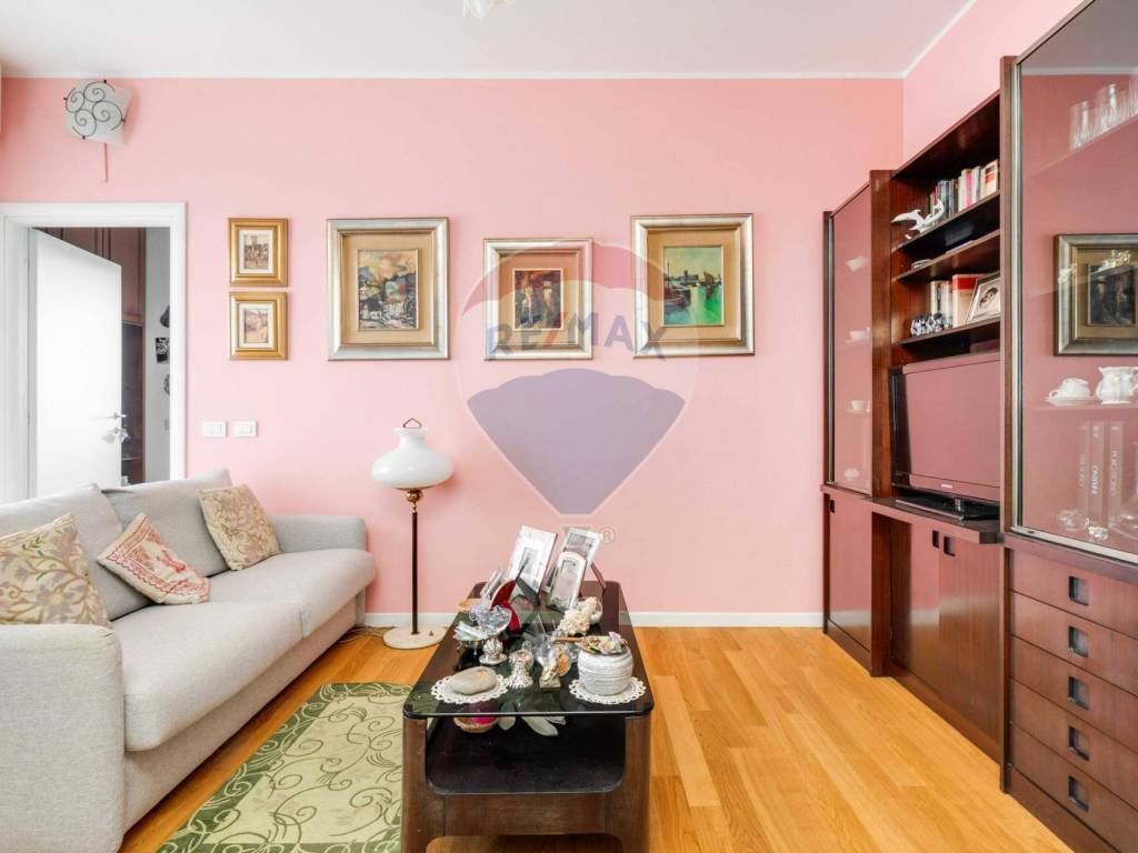 appartamento in vendita a Garbagnate Milanese