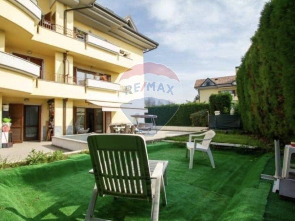 appartamento in vendita ad Usmate Velate