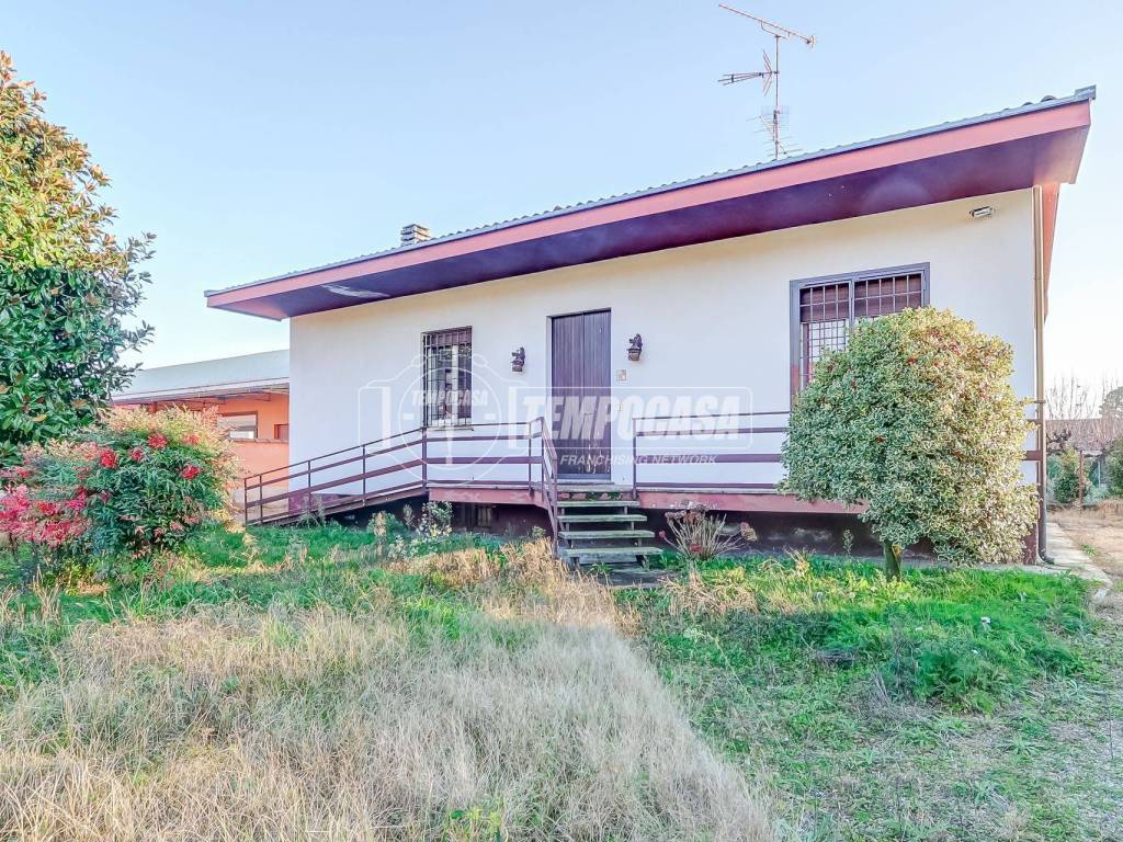 casa indipendente in vendita a Castano Primo