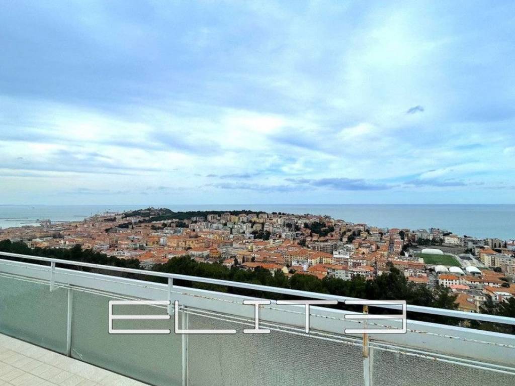appartamento in vendita ad Ancona in zona Borgo Rodi
