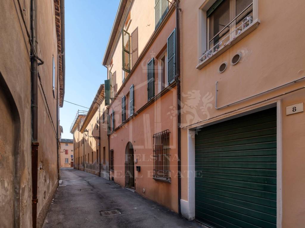appartamento in vendita ad Imola in zona Centro Storico