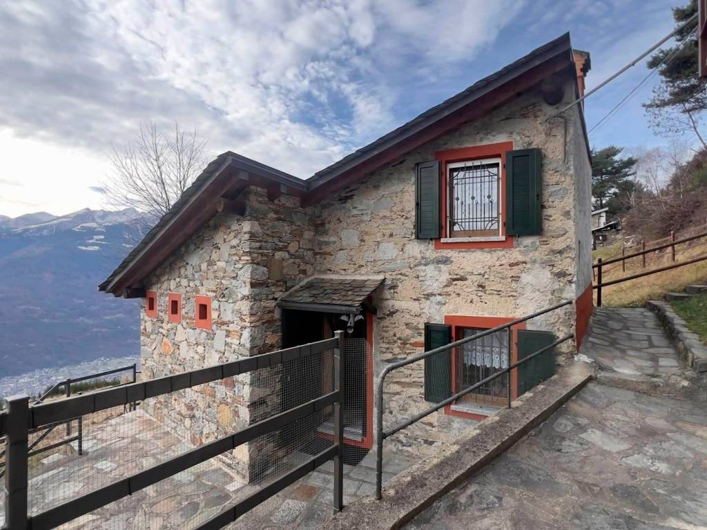 casa indipendente in vendita a Civo