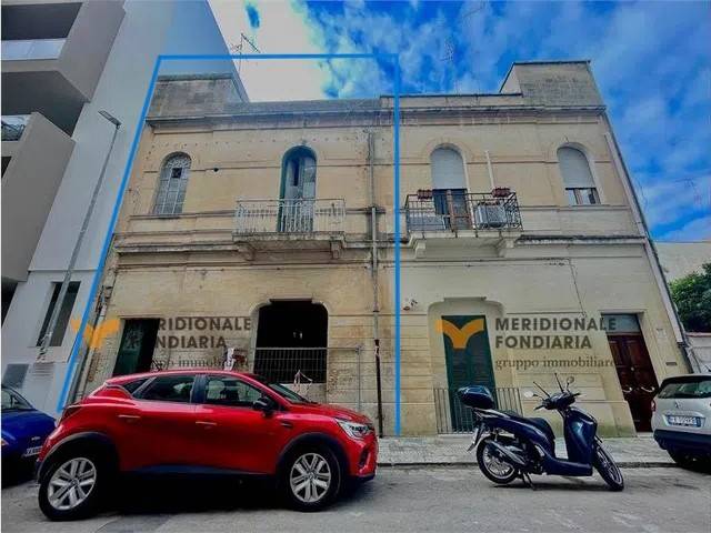 casa indipendente in vendita a Lecce in zona Leuca