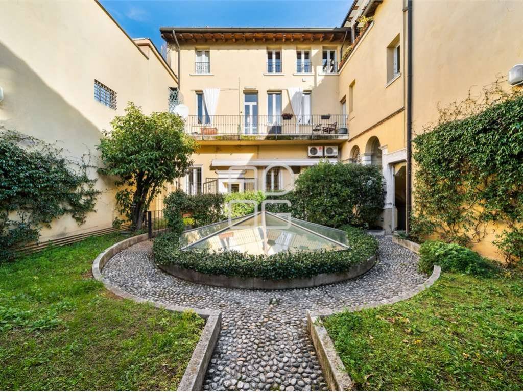 appartamento in vendita a Brescia in zona Centro Storico