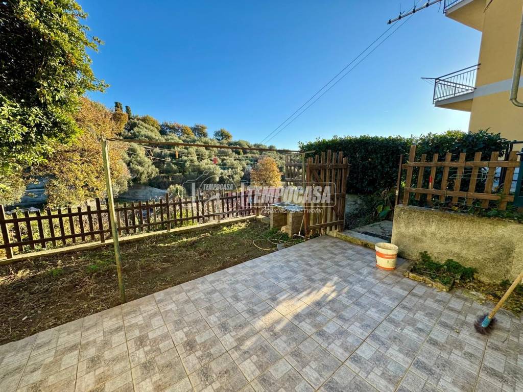 appartamento in vendita a Varazze in zona Cantalupo