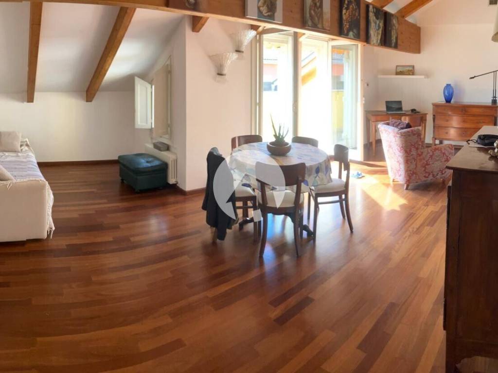 appartamento in affitto a Reggio nell'Emilia in zona Città Storica