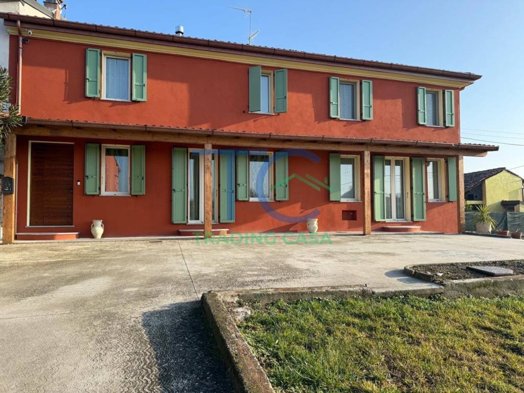 casa indipendente in vendita a Monticelli d'Ongina in zona Fogarole