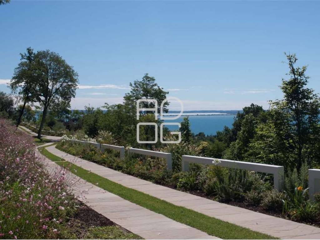 casa indipendente in vendita a Padenghe sul Garda