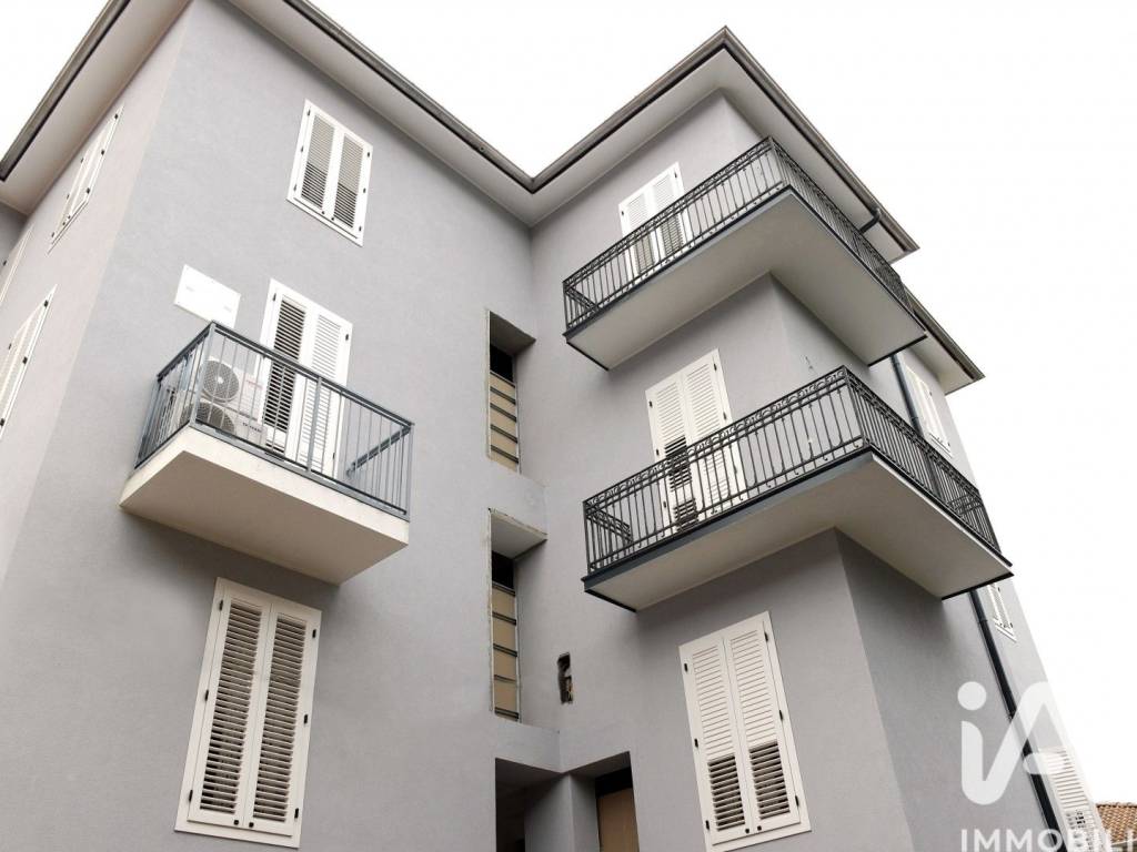 appartamento in vendita a Novara in zona Olengo