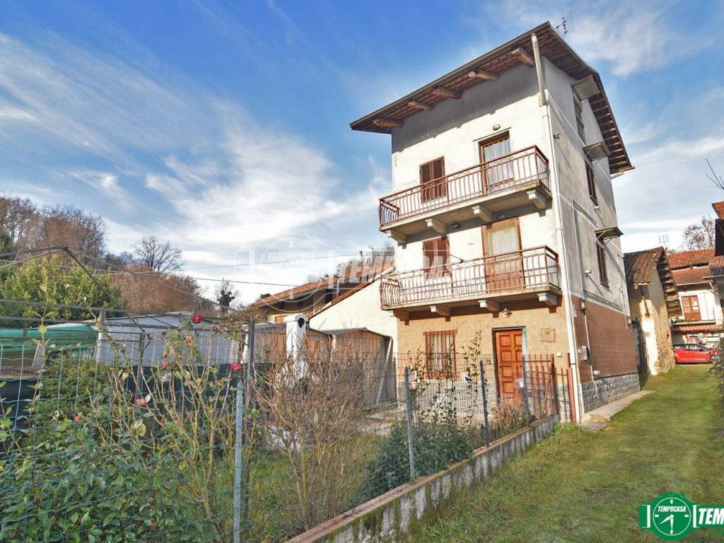 casa indipendente in vendita a Rocca Canavese