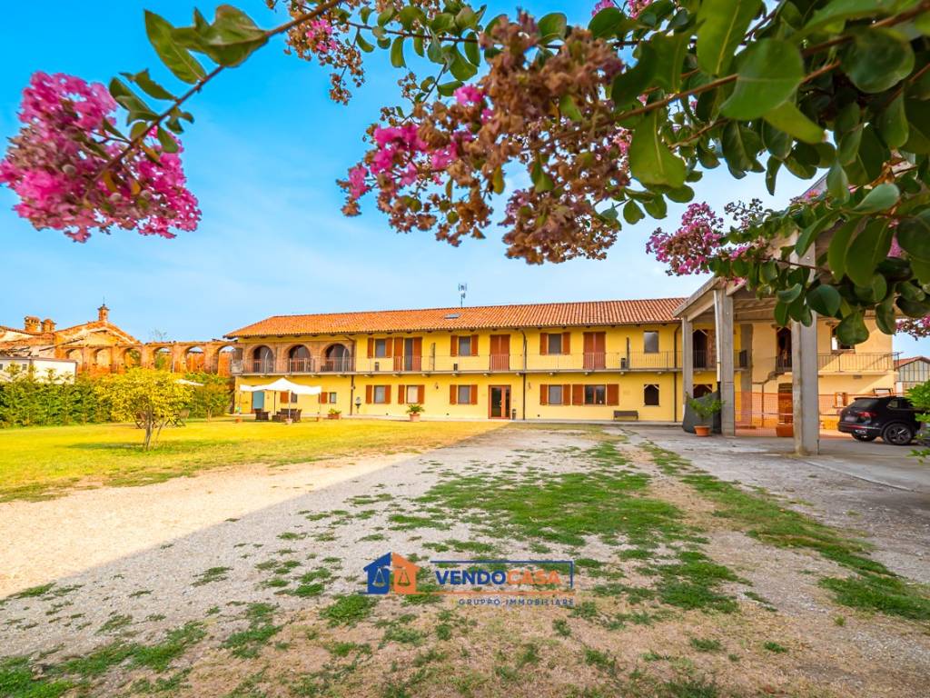 casa indipendente in vendita a Cherasco