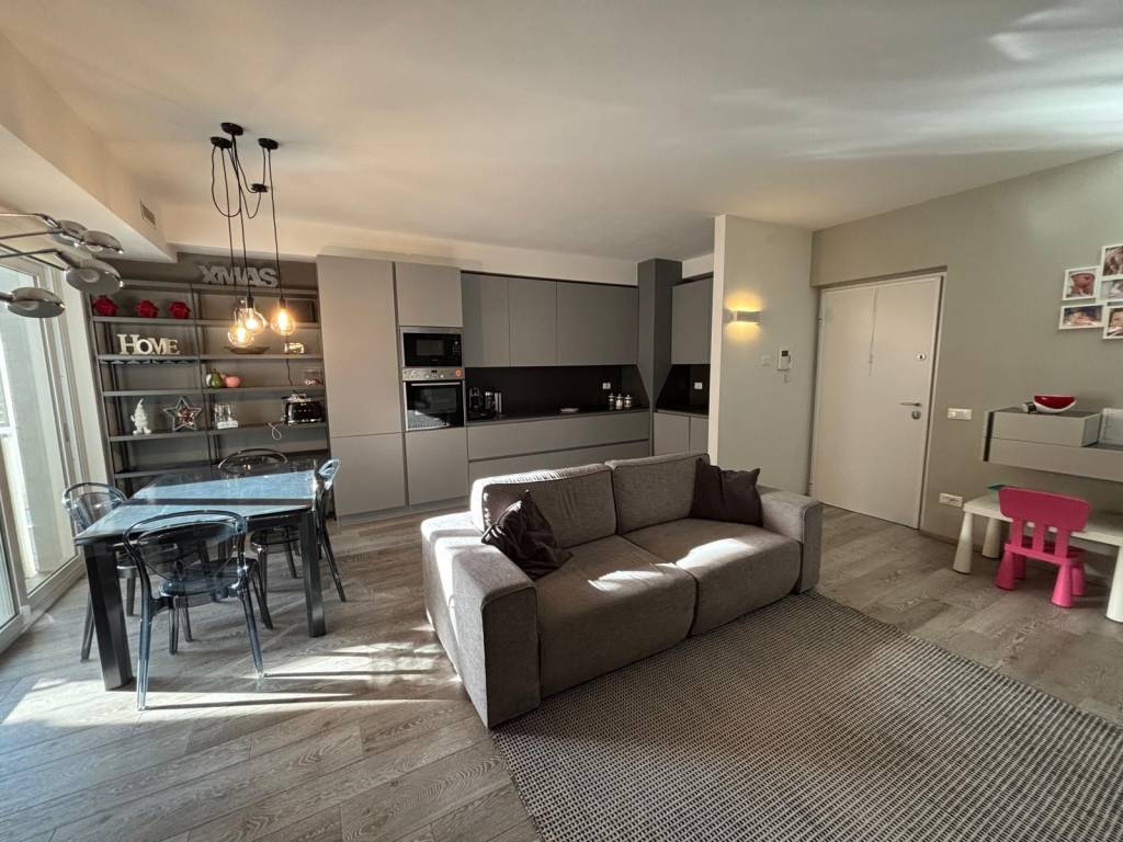 appartamento in vendita a Massa in zona Centro Storico