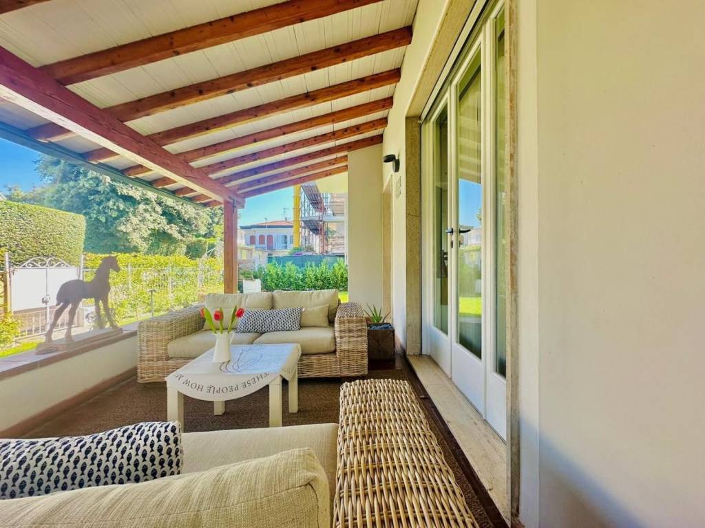 casa indipendente in affitto a Camaiore in zona Lido di Camaiore