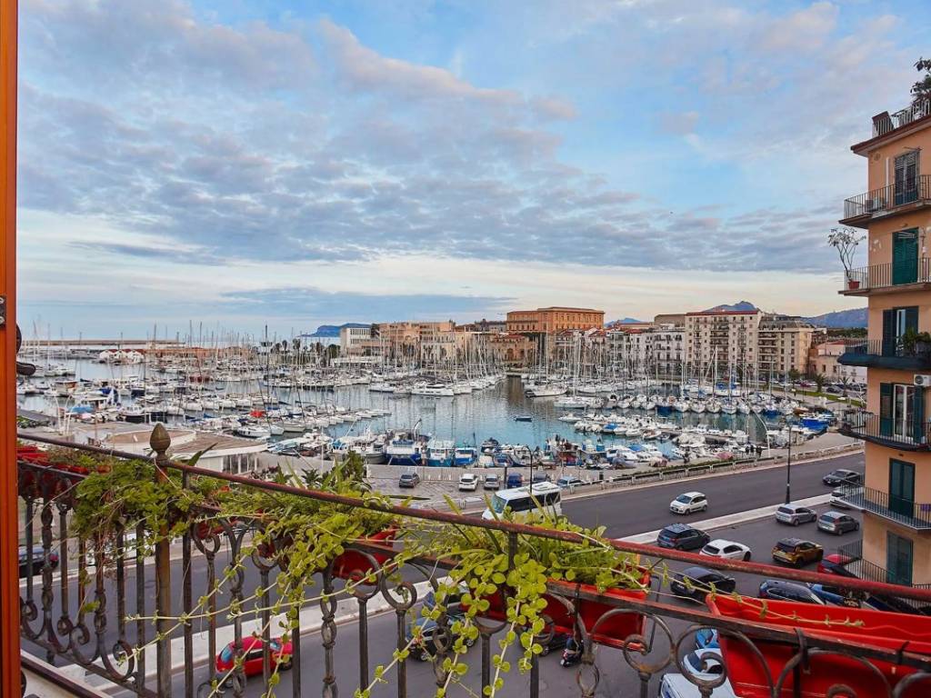 appartamento in vendita a Palermo in zona Centro storico