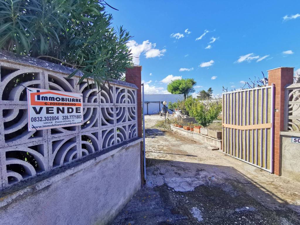 casa indipendente in vendita a Lecce in zona Torre Chianca