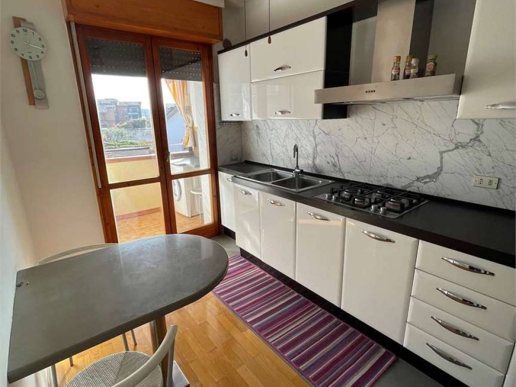 appartamento in affitto a Sarzana in zona Falcinello