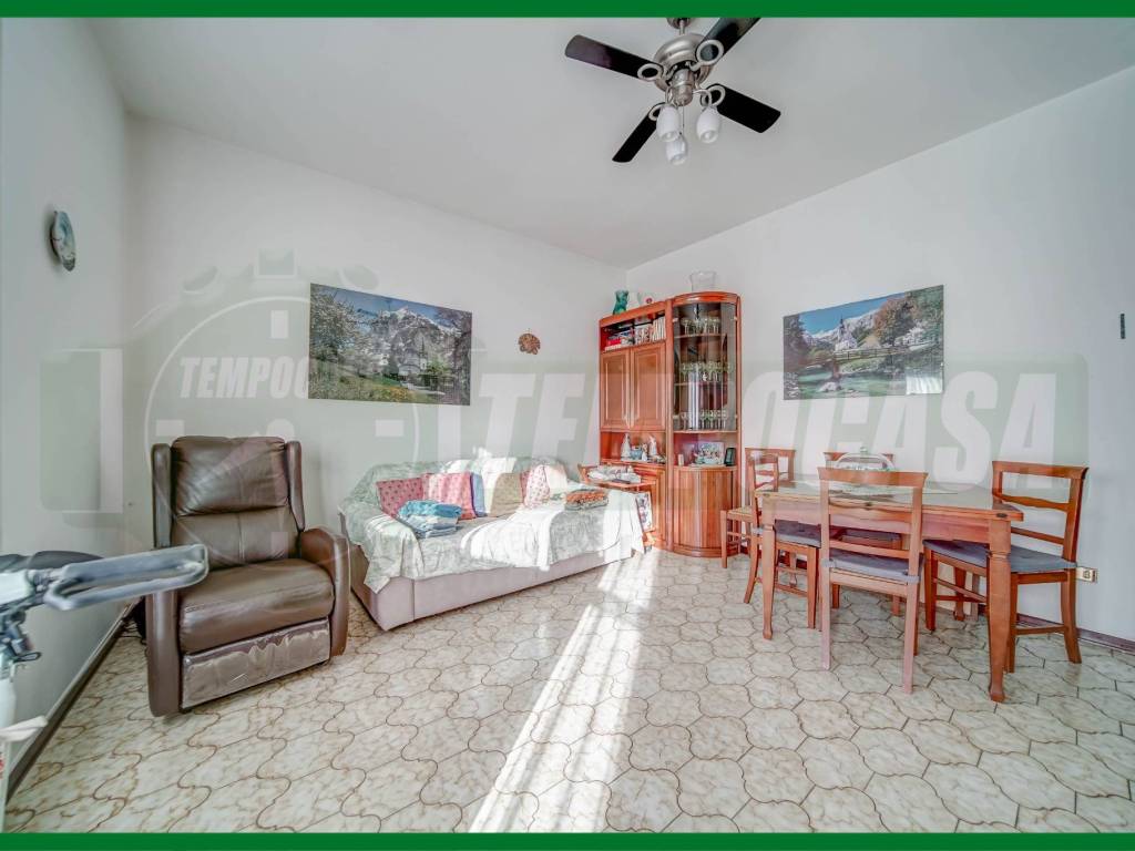 appartamento in vendita a Ferno